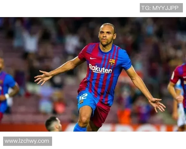 球员为亡父进球跪地痛哭真情流露全场动容令人泪目