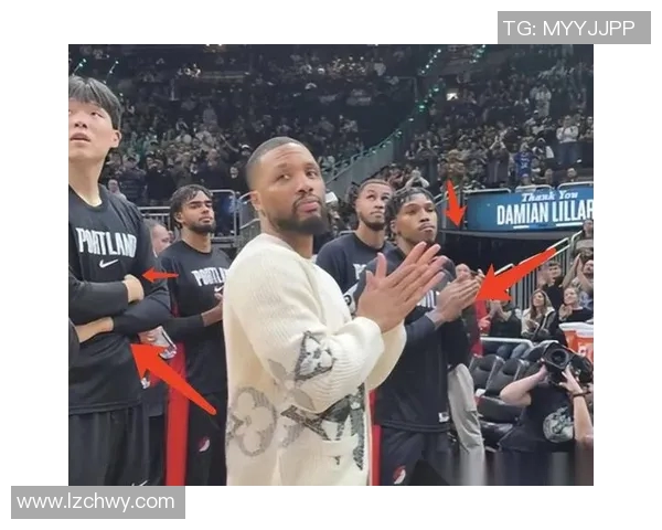 镜头捕捉:利拉德赛场小动作引发热议 镜头捕捉:利拉德赛场小动作引发热议